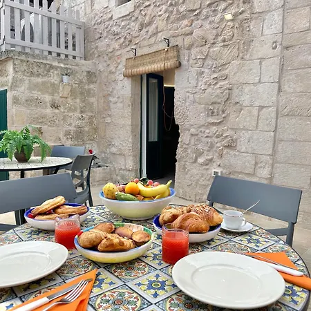 Corte Ludovica Apartment *